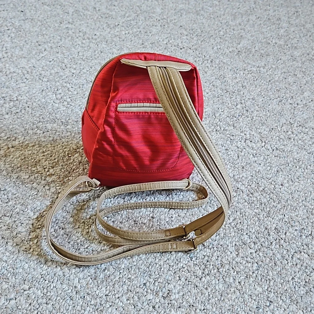 Multi-sac Small Backpack. - Picture 4 of 14